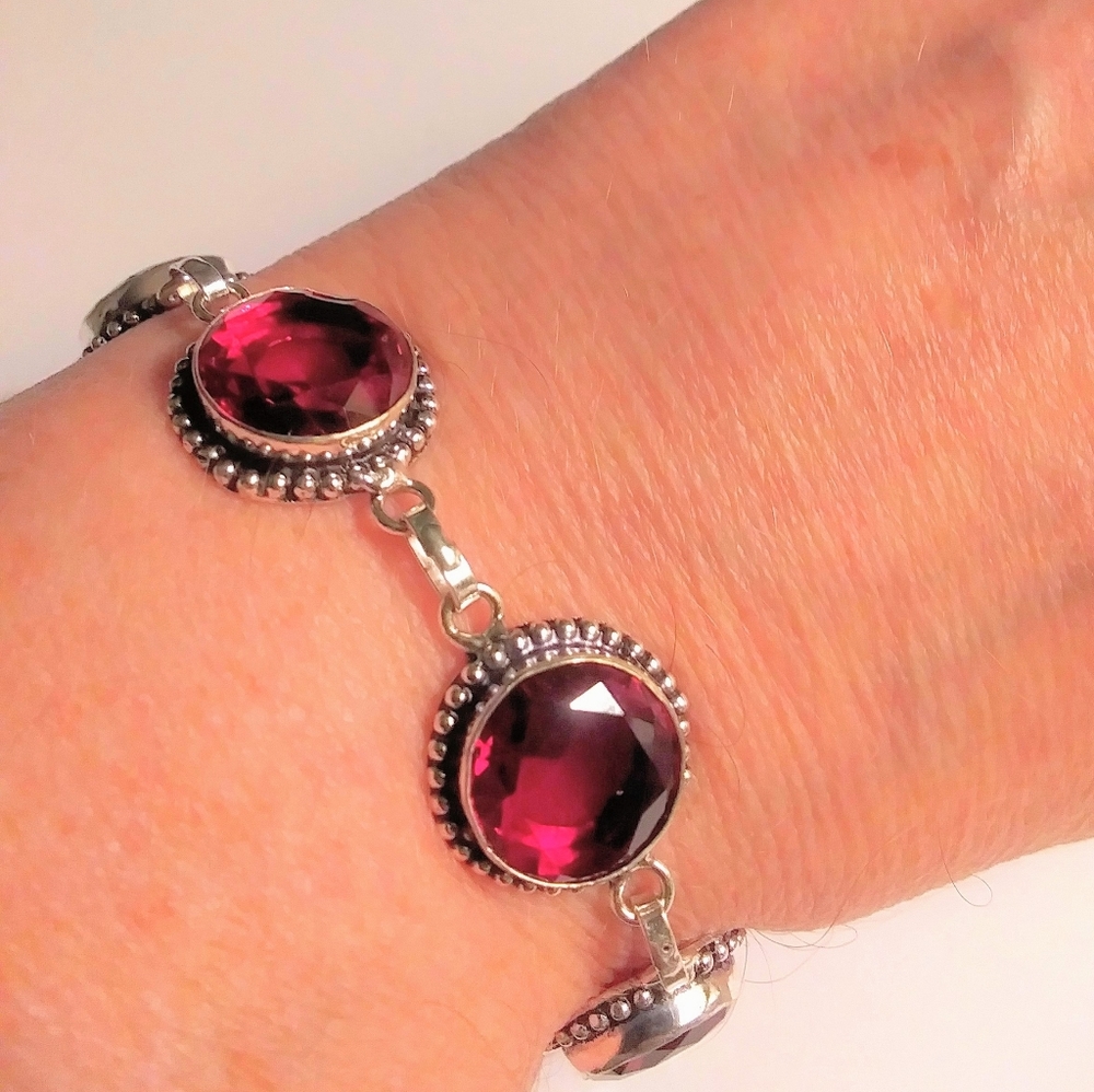 Stunning 925 Sterling Silver Garnet Bracelet